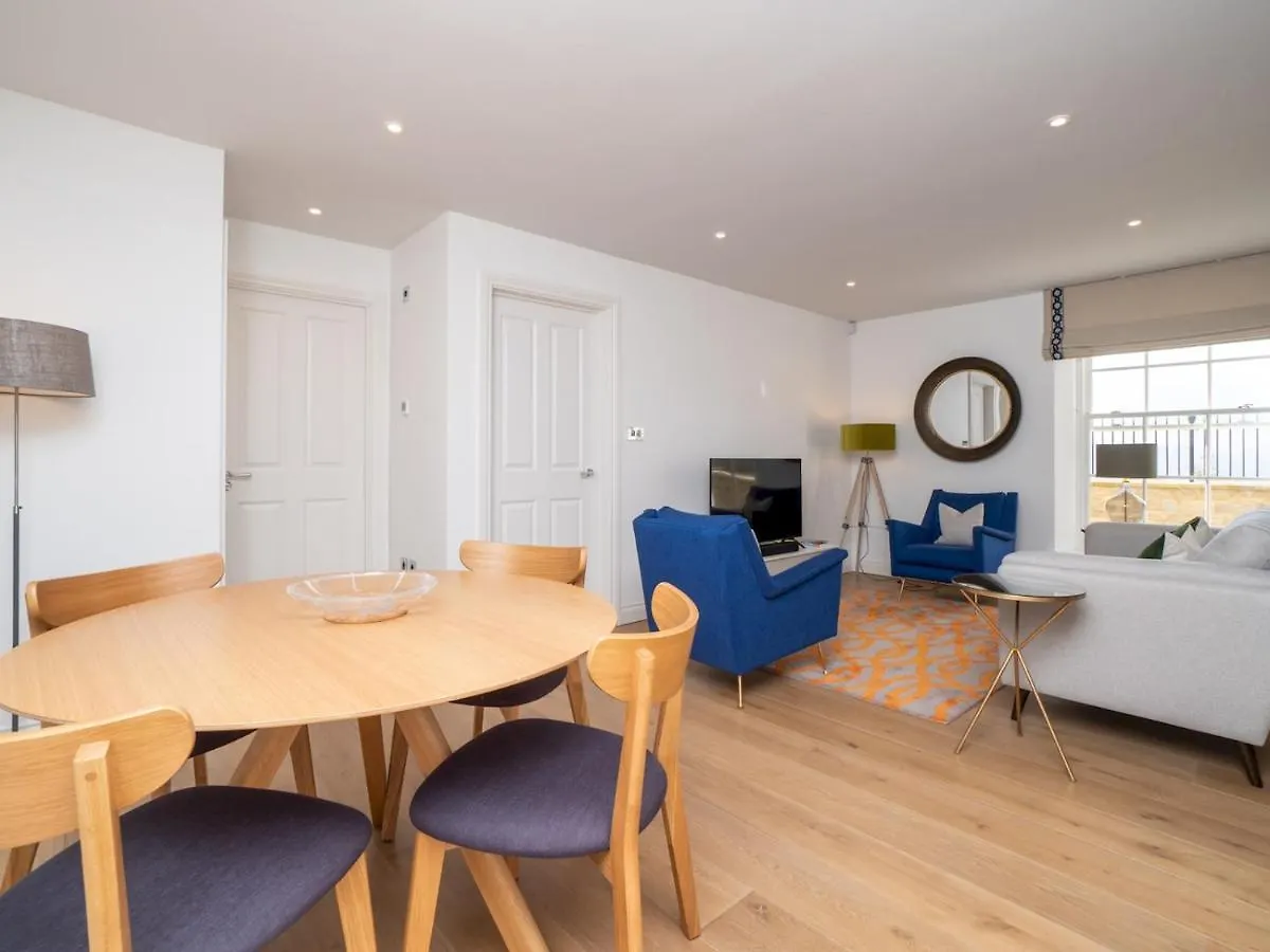 Pass The Keys Quiet 1 Bed Central Apartment With Parking Bath