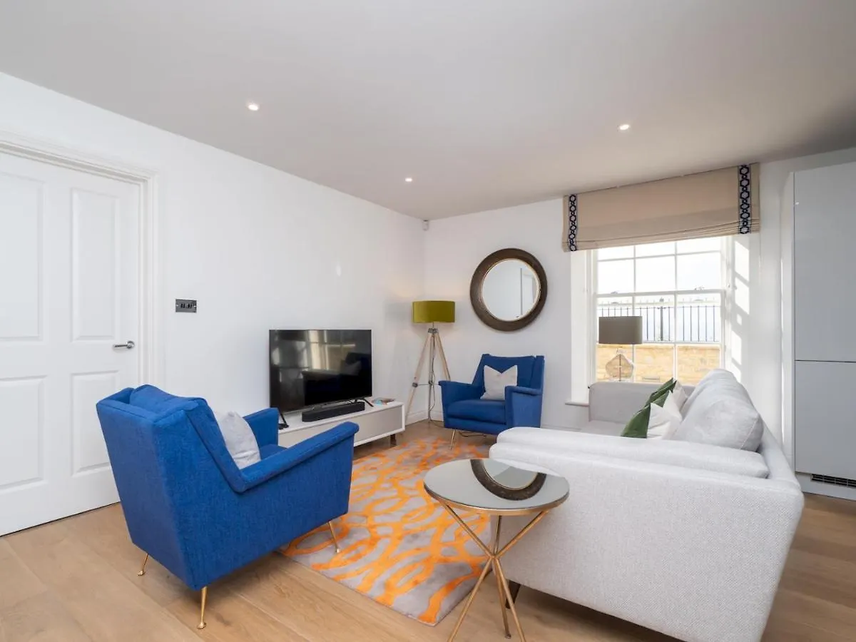 Pass The Keys Quiet 1 Bed Central Apartment With Parking Bath
