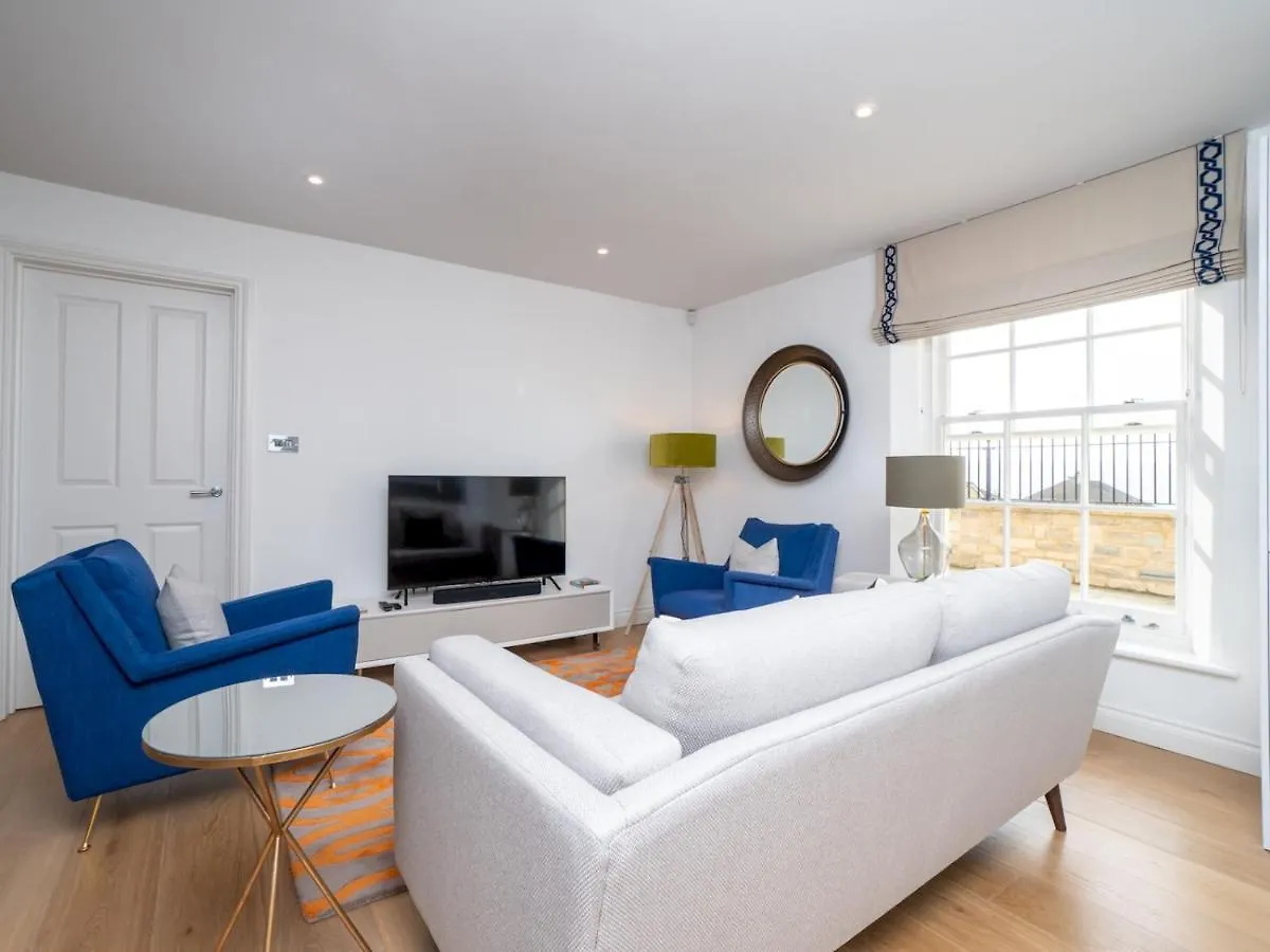 Pass The Keys Quiet 1 Bed Central Apartment With Parking Bath