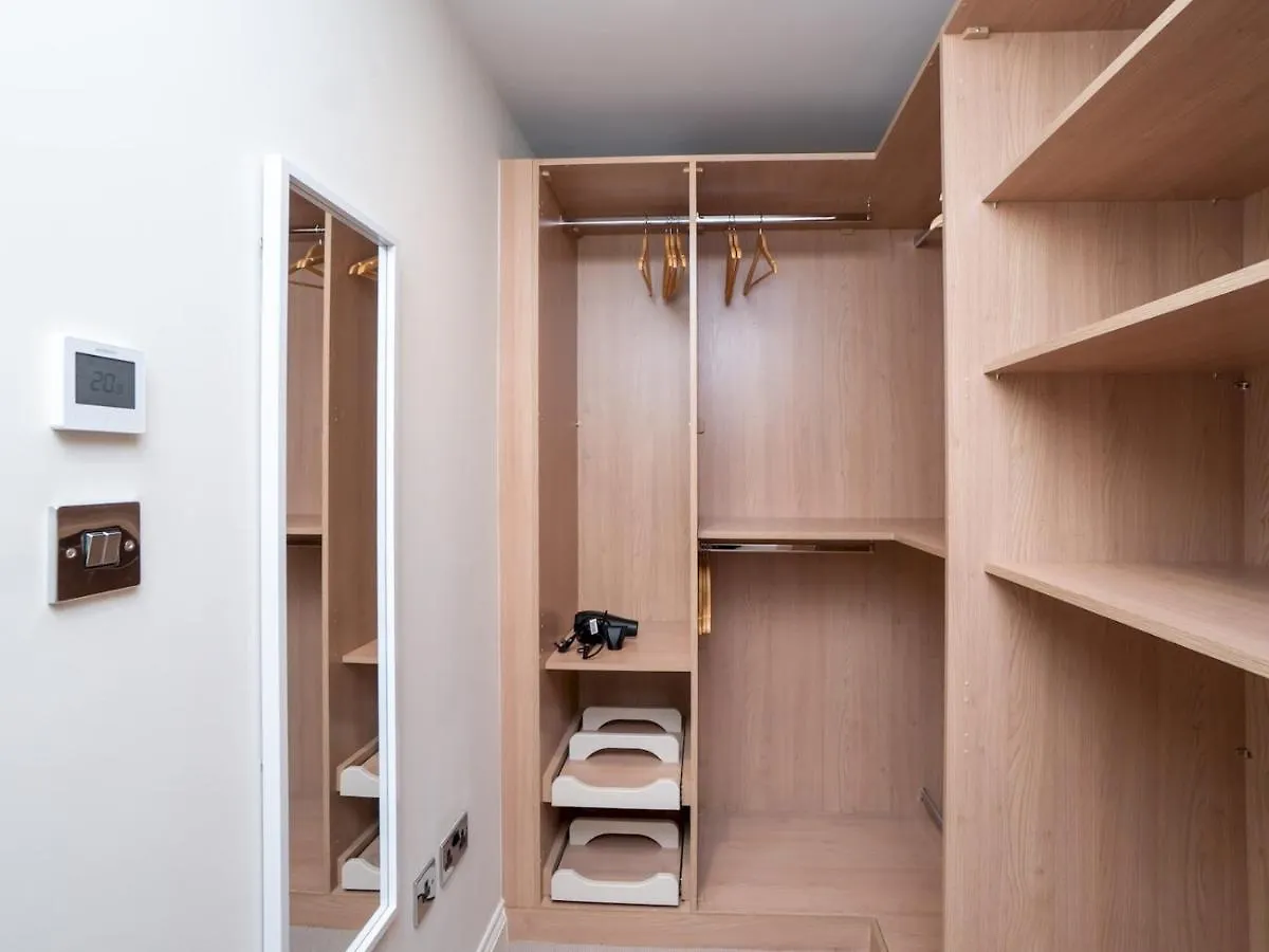 Pass The Keys Quiet 1 Bed Central Apartment With Parking Bath 0*,