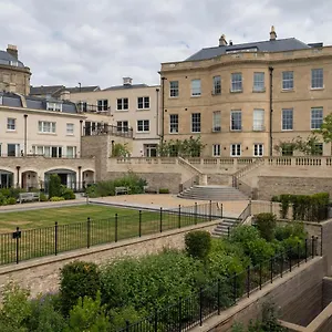 Penthouse With Amazing Views And Lift Access Bath