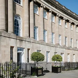 The Royal Crescent & Отель