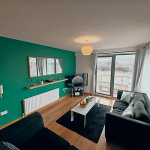 2br Mountain View Centre Apartment Belfast