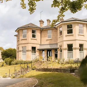 Leighton House - Boutique Bed & Breakfast