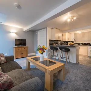 Southernhay Basement Apartment Exeter